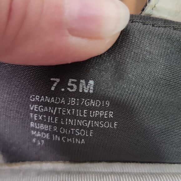 Jambu. JBU. Memory Foam. Cute and Comfy Shoes. Size 7.5. EUC - Picture 6 of 8